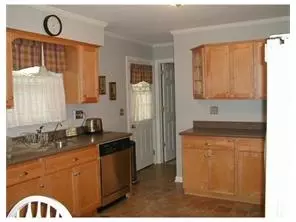131 Seventh St, Middlesex, NJ 08846 photo 5