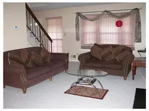 204 Maplecrest Rd, Edison, NJ 08820 photo 5