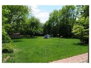 64 Willow Ave, East Franklin, NJ 08873 photo 4