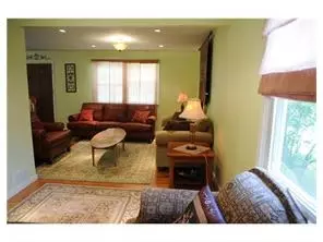 64 Willow Ave, East Franklin, NJ 08873 photo 7