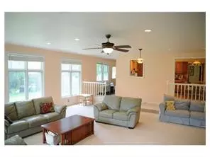64 Willow Ave, East Franklin, NJ 08873 photo 14