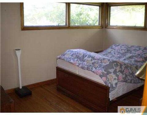 68 Orchard Rd, Middlesex, NJ 08846 photo 8