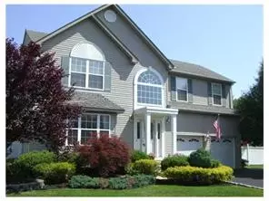 5 Vail Dr, Matawan, NJ 07747 photo 1