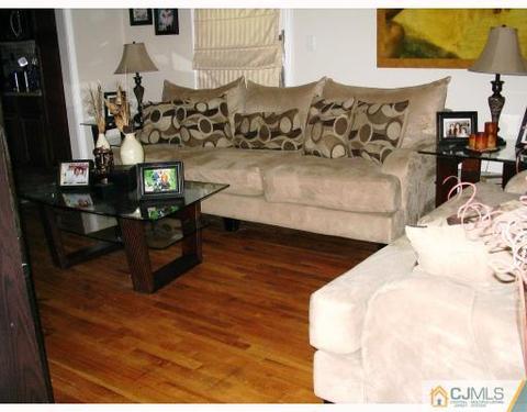 88 Mac Arthur Dr, Edison, NJ 08837 photo 2