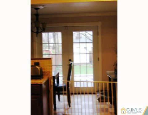 88 Mac Arthur Dr, Edison, NJ 08837 photo 4