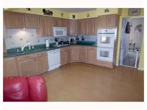 6 Bennington Dr, Edison, NJ 08820 photo 3