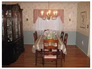 5 Eric Ct, NJ 08859 photo 3