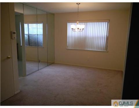 1938 Raspberry Ct, Edison, NJ 08817 photo 4
