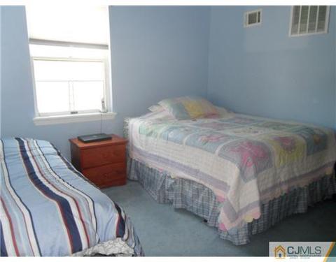 112 Runyon Ave, Middlesex, NJ 08846 photo 12