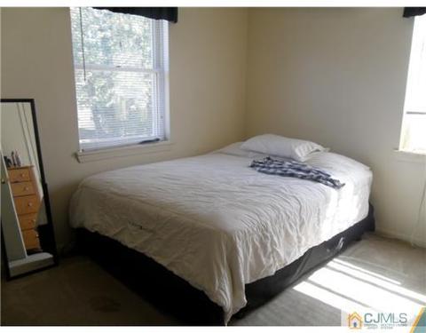 112 Runyon Ave, Middlesex, NJ 08846 photo 13