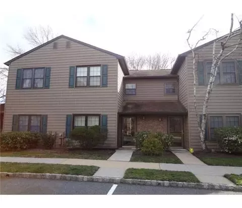 18 Pheasant Run, Edison, NJ 08820 photo 1
