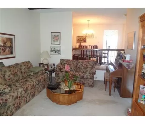 18 Pheasant Run, Edison, NJ 08820 photo 2
