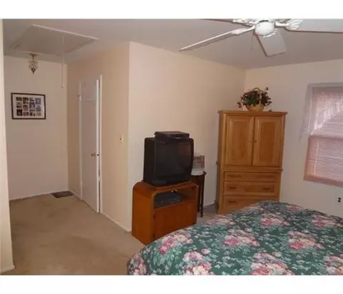18 Pheasant Run, Edison, NJ 08820 photo 11
