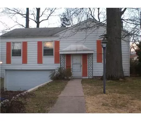 9 Maple St, Colonia, NJ 07067 photo 1