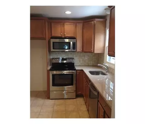 9 Maple St, Colonia, NJ 07067 photo 8