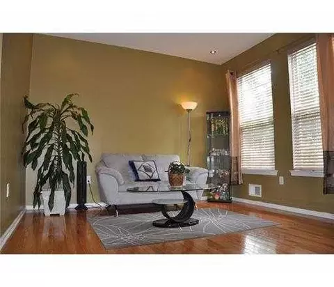 6 E Biesiada Ct, Parlin, NJ 08859 photo 5