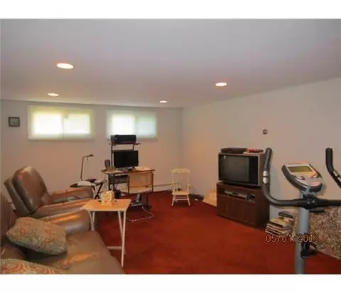 31 Brookfall Rd, Edison, NJ 08817 photo 16