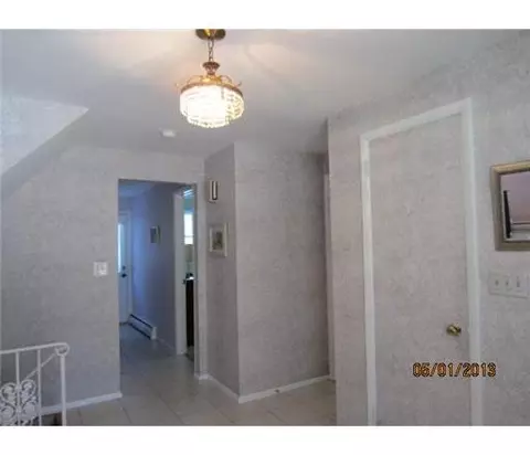 31 Brookfall Rd, Edison, NJ 08817 photo 2