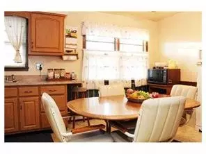 20 Maple St, Colonia, NJ 07067 photo 4