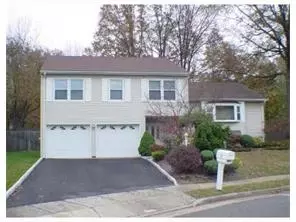 49 Meredith, Edison, NJ 08817 photo 1