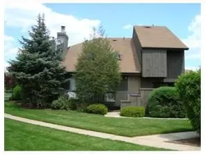 49 Westgate Dr, Edison, NJ 08820 photo 1
