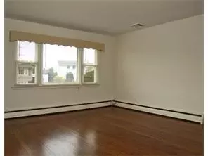 6 Adelphi Ct, Edison, NJ 08837 photo 4