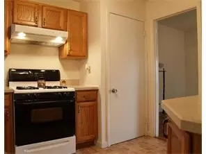 6 Adelphi Ct, Edison, NJ 08837 photo 3