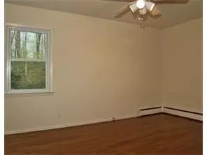 6 Adelphi Ct, Edison, NJ 08837 photo 7