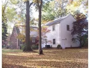882 Grove Ave, Edison, NJ 08820 photo 2