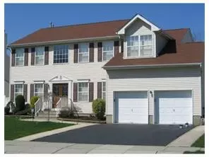 10 Ginger Dr, Edison, NJ 08837 photo 1