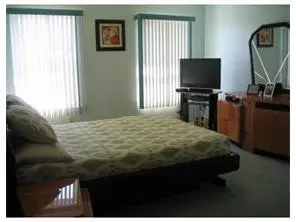 10 Ginger Dr, Edison, NJ 08837 photo 8