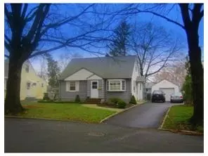 29 Hull Dr, Edison, NJ 08817 photo 1