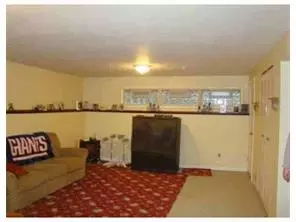 6 Locust Ave, Middlesex, NJ 08846 photo 6