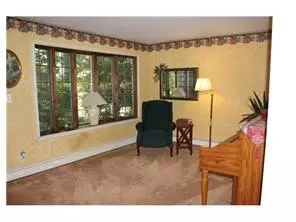 24 Old Post Rd, Edison, NJ 08817 photo 2