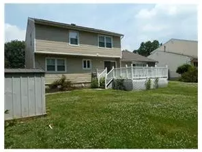 4 Paddock Ct, Edison, NJ 08820 photo 2