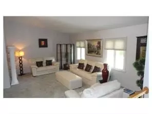 8 Peake Rd, Edison, NJ 08837 photo 3
