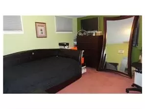 8 Peake Rd, Edison, NJ 08837 photo 15