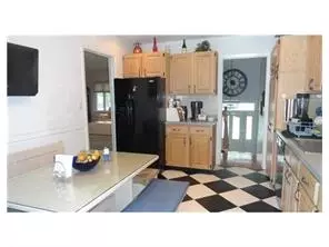8 Peake Rd, Edison, NJ 08837 photo 11