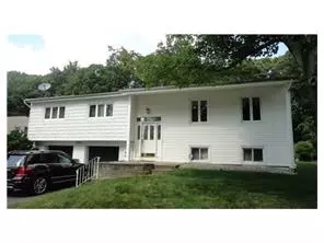 8 Peake Rd, Edison, NJ 08837 photo 1