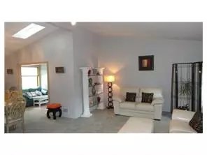 8 Peake Rd, Edison, NJ 08837 photo 4