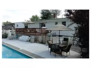 8 Peake Rd, Edison, NJ 08837 photo 22