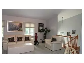8 Peake Rd, Edison, NJ 08837 photo 5