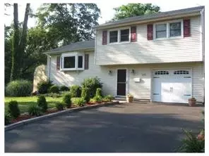 324 Shepherd Ave, Middlesex, NJ 08846 photo 1