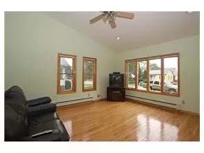 46 Barton St, Edison, NJ 08837 photo 2
