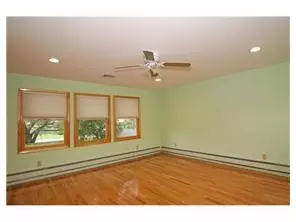 46 Barton St, Edison, NJ 08837 photo 7