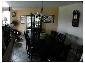 61 Westgate Dr, Edison, NJ 08820 photo 4
