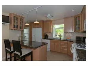 110 B St, Middlesex, NJ 08846 photo 9