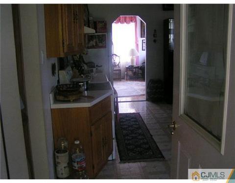 240 Shepherd Ave, Middlesex, NJ 08846 photo 4
