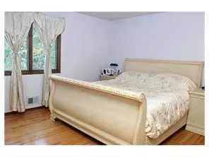 4 Rainbow Ct, Edison, NJ 08820 photo 6