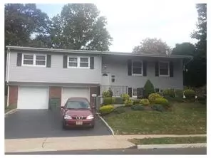 46 Harmon Rd, Edison, NJ 08837 photo 1